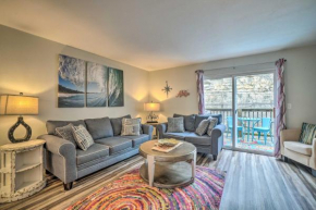 2nd-Floor Condo about 5 Mi to Silver Dollar City!